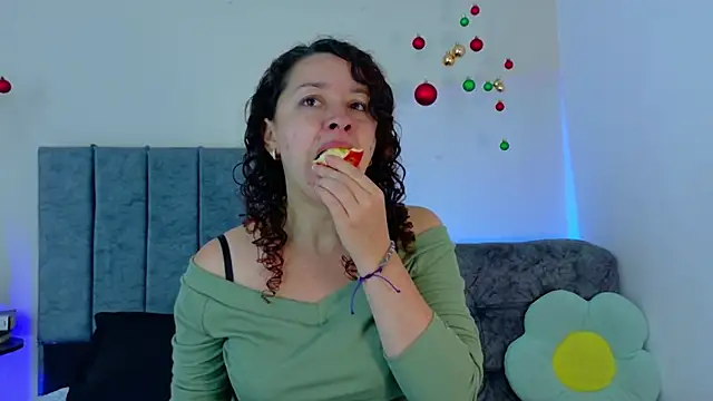 Snapshot of ArtesanaMK chatting on November 25, 11:32 am ArtesanaMK online show from November 25, 11:32 am