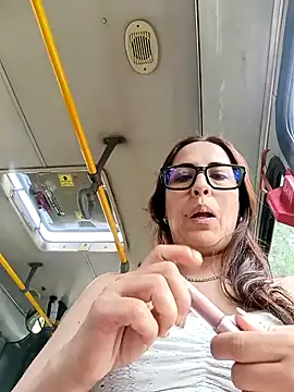 Snapshot of Lena-32 chatting on January 29, 3:47 pm Lena-32 online show from January 29, 3:47 pm