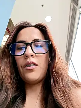 Snapshot of Lena-32 chatting on February 18, 4:48 pm Lena-32 online show from February 18, 4:48 pm