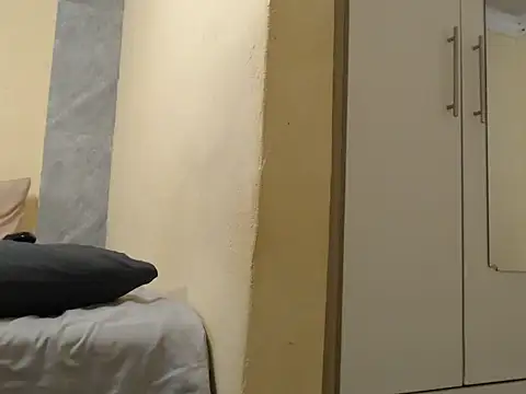 SALTRYHIPS29x online show from April 18, 7:07 pm