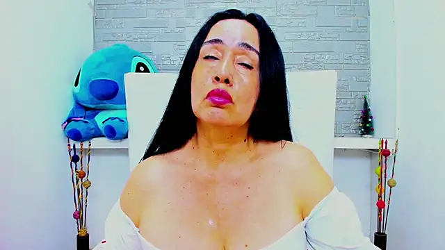 HorniestMilf online show from January 18, 7:28 pm