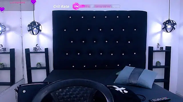 Mels  online show from November 17, 5:52 pm