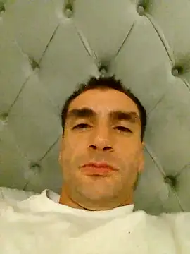 Snapshot of youhavefunandillcum chatting on March 22, 8:48 pm youhavefunandillcum online show from March 22, 8:48 pm