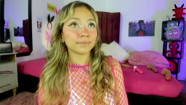 Snapshot of alisson_zafiro_ chatting on February 2, 6:04 am alisson zafiro online show from February 2, 6:04 am