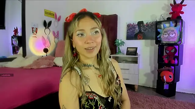 Snapshot of alisson_zafiro_ chatting on February 3, 9:19 am alisson zafiro online show from February 3, 9:19 am