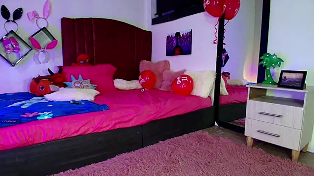 Snapshot of alisson_zafiro_ chatting on February 18, 6:04 am alisson zafiro online show from February 18, 6:04 am