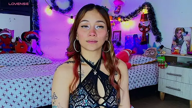 Snapshot of alisson_zafiro_ chatting on December 4, 3:16 am alisson zafiro online show from December 4, 3:16 am