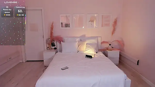 Lil Amelie online show from March 27, 8:09 am