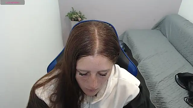 Snapshot of valerie_diaz1 chatting on September 16, 1:12 pm valerie diaz1 online show from September 16, 1:12 pm