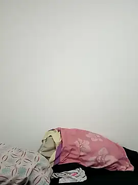 Snapshot of MelannyBell chatting on March 20, 12:19 am MelannyBell online show from March 20, 12:19 am