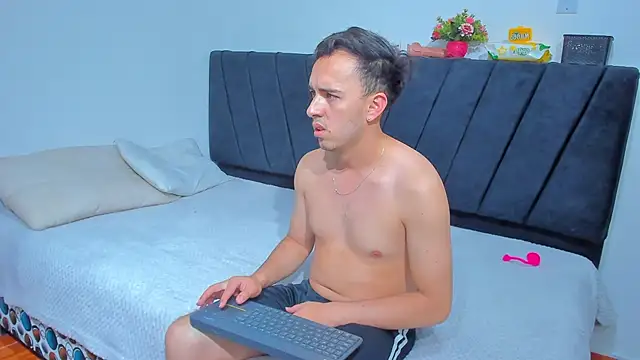 Snapshot of big-dicktop23 chatting on October 9, 11:14 pm big-dicktop23 online show from October 9, 11:14 pm