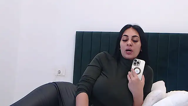 Snapshot of Aimeclark chatting on November 22, 8:46 am Aimeclark online show from November 22, 8:46 am