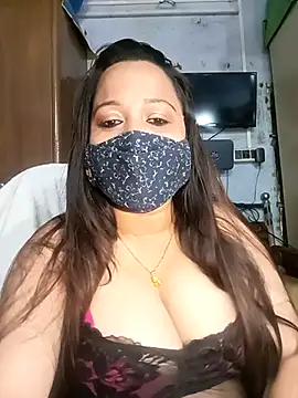 Snapshot of albelasummi702 chatting on February 14, 7:12 pm albelasummi702 online show from February 14, 7:12 pm