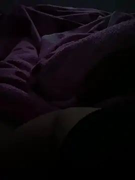 Snapshot of yourluckyfuckboy chatting on November 17, 8:03 pm yourluckyfuckboy online show from November 17, 8:03 pm