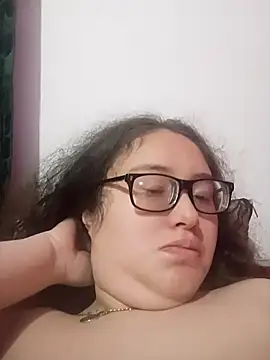 Snapshot of loba9706 chatting on October 16, 8:15 am loba9706 online show from October 16, 8:15 am