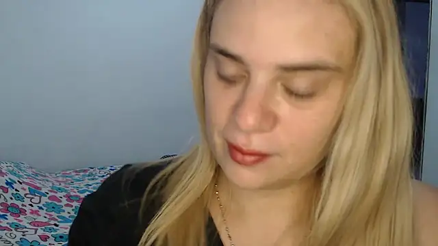 Elza Blonde online show from February 13, 2:20 pm