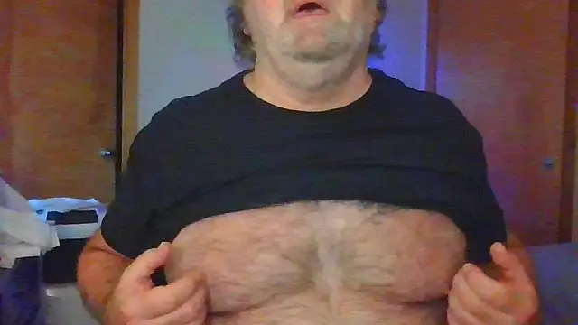 Snapshot of Doherty10 chatting on December 1, 6:57 pm Doherty10 online show from December 1, 6:57 pm