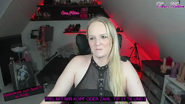 caro kitten online show from December 27, 6:10 pm