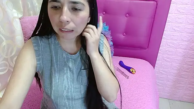 Snapshot of kendall_all4u chatting on January 21, 12:15 am kendall all4u online show from January 21, 12:15 am