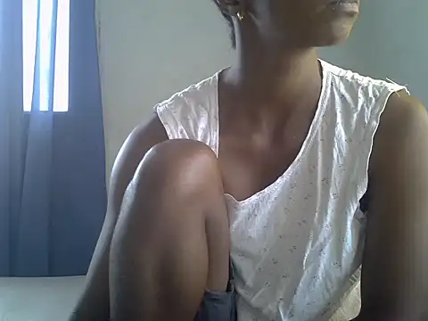 ElianeHot online show from February 20, 9:10 am