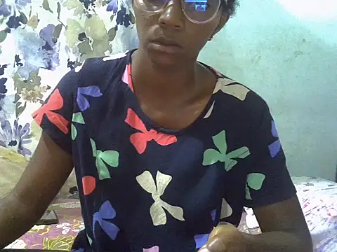 ElianeHot online show from April 14, 3:40 pm