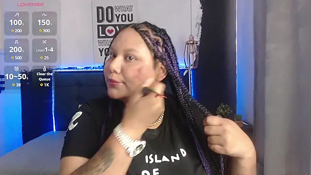 Snapshot of Alisteresa_ chatting on December 26, 3:53 pm Alisteresa online show from December 26, 3:53 pm