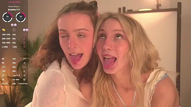 Snapshot of c_shark chatting on October 3, 9:45 pm c shark online show from October 3, 9:45 pm