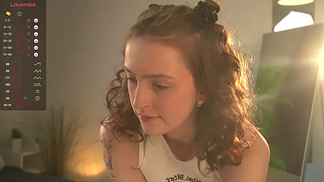 Snapshot of c_shark chatting on October 14, 10:32 pm c shark online show from October 14, 10:32 pm