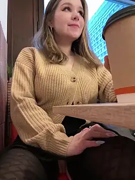 Snapshot of PumaShyXD chatting on February 2, 1:52 pm PumaShyXD online show from February 2, 1:52 pm