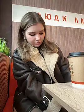 Snapshot of PumaShyXD chatting on February 12, 10:56 am PumaShyXD online show from February 12, 10:56 am