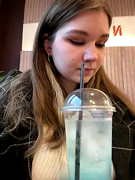 Snapshot of PumaShyXD chatting on November 29, 10:51 am PumaShyXD online show from November 29, 10:51 am