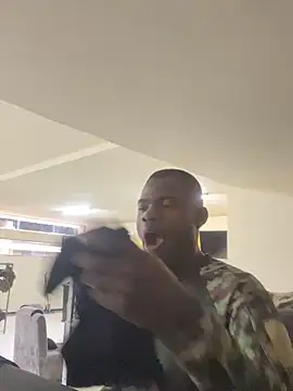 Snapshot of Rickycuero chatting on November 16, 11:49 am Rickycuero online show from November 16, 11:49 am