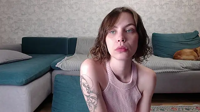 Snapshot of milly_ross chatting on November 24, 10:26 am milly ross online show from November 24, 10:26 am