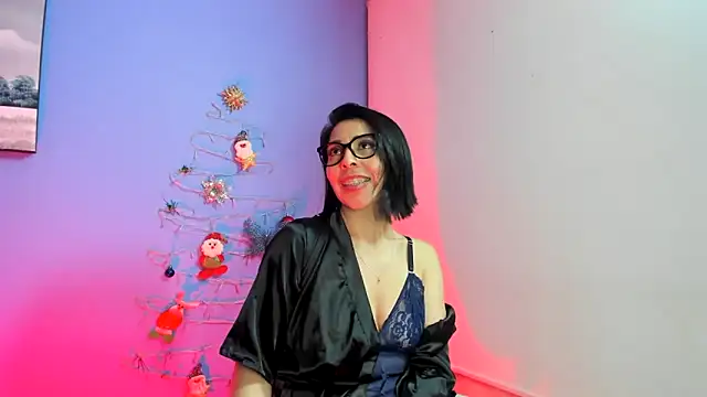 AdelleLennox cg online show from December 14, 5:51 am