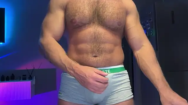 Snapshot of KarlosRichi chatting on December 16, 4:12 pm KarlosRichi online show from December 16, 4:12 pm