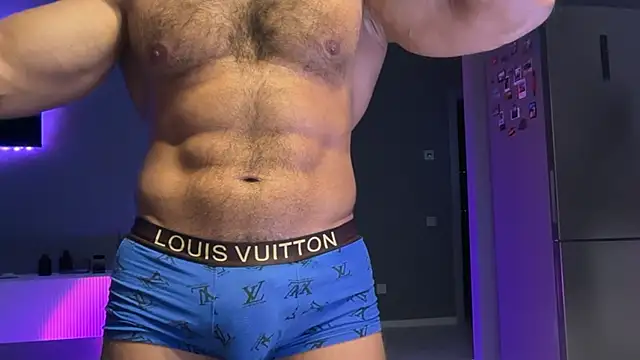 Snapshot of KarlosRichi chatting on February 11, 9:47 am KarlosRichi online show from February 11, 9:47 am