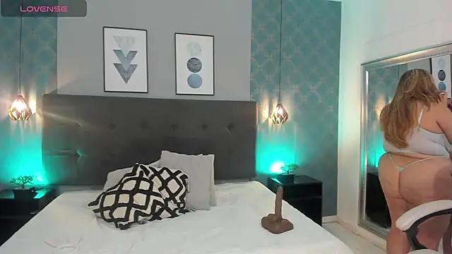 Snapshot of AmbarRoberts_ chatting on December 27, 4:32 pm AmbarRoberts online show from December 27, 4:32 pm