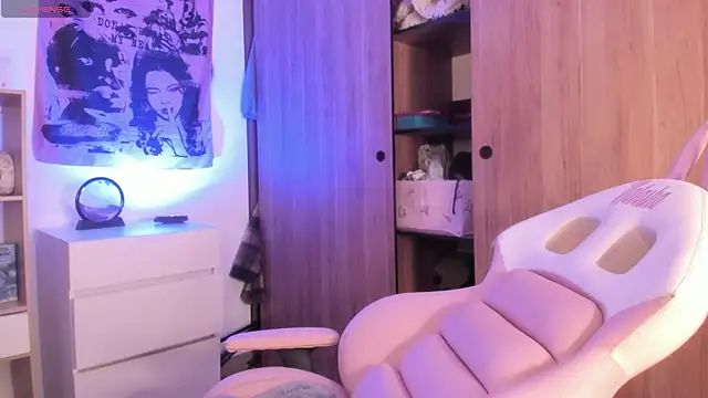 Snapshot of Natasna2 chatting on October 24, 5:59 am Natasna2 online show from October 24, 5:59 am