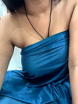 Snapshot of AASHI66 chatting on September 22, 6:32 pm AASHI66 online show from September 22, 6:32 pm