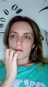 Snapshot of SophyGirl chatting on February 12, 9:01 pm SophyGirl online show from February 12, 9:01 pm