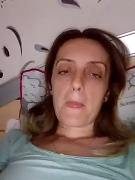 Snapshot of SophyGirl chatting on February 13, 9:27 pm SophyGirl online show from February 13, 9:27 pm