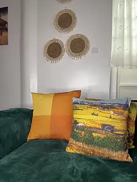 Snapshot of Foxxxyfemale chatting on September 15, 5:29 am Foxxxyfemale online show from September 15, 5:29 am