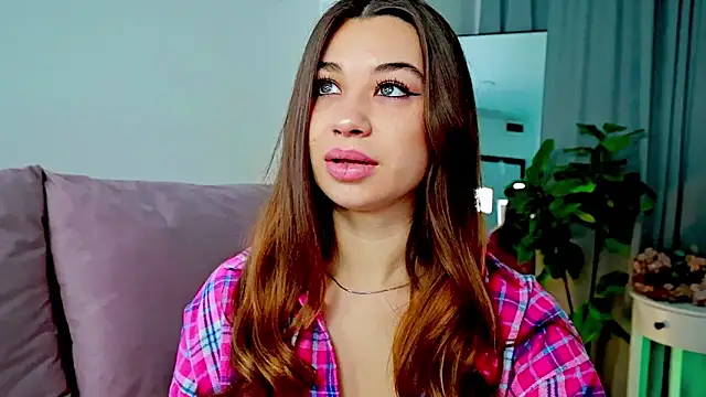 divetagrace online show from February 8, 8:12 pm