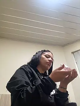 angelie 3 online show from February 20, 5:33 am