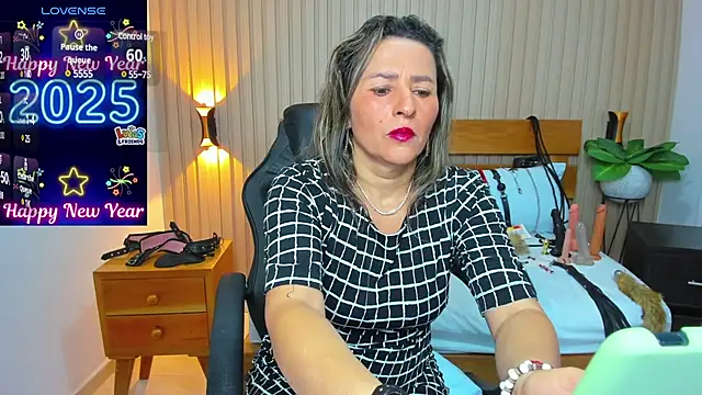 luciana ballesteros  online show from January 15, 12:47 pm