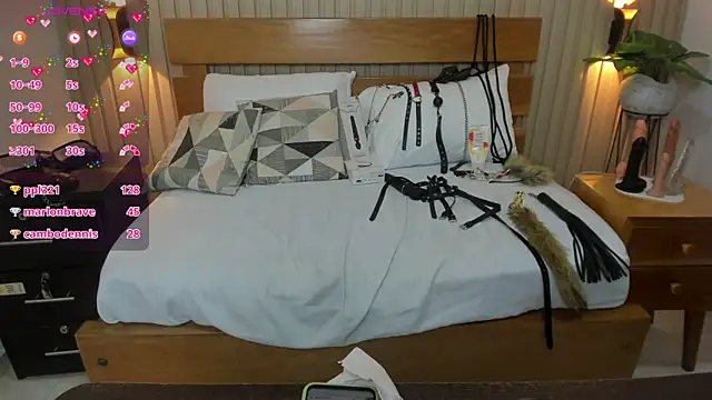 luciana ballesteros  online show from February 6, 12:26 pm