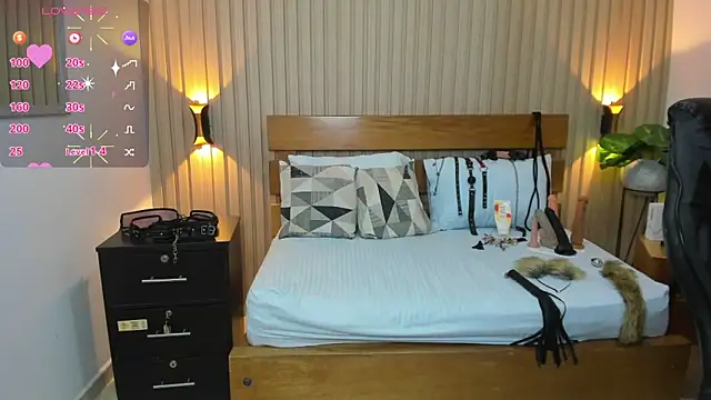 luciana ballesteros  online show from February 13, 12:21 pm