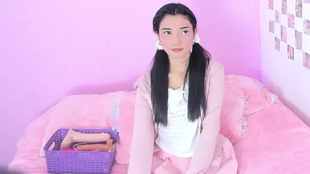 MIDORI BACK 01 online show from February 6, 8:02 pm