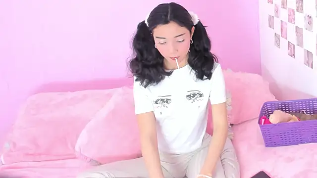 MIDORI BACK 01 online show from February 9, 9:06 pm