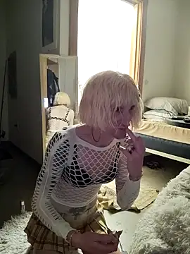 Snapshot of BirdmanJR11th chatting on November 2, 11:23 am BirdmanJR11th online show from November 2, 11:23 am